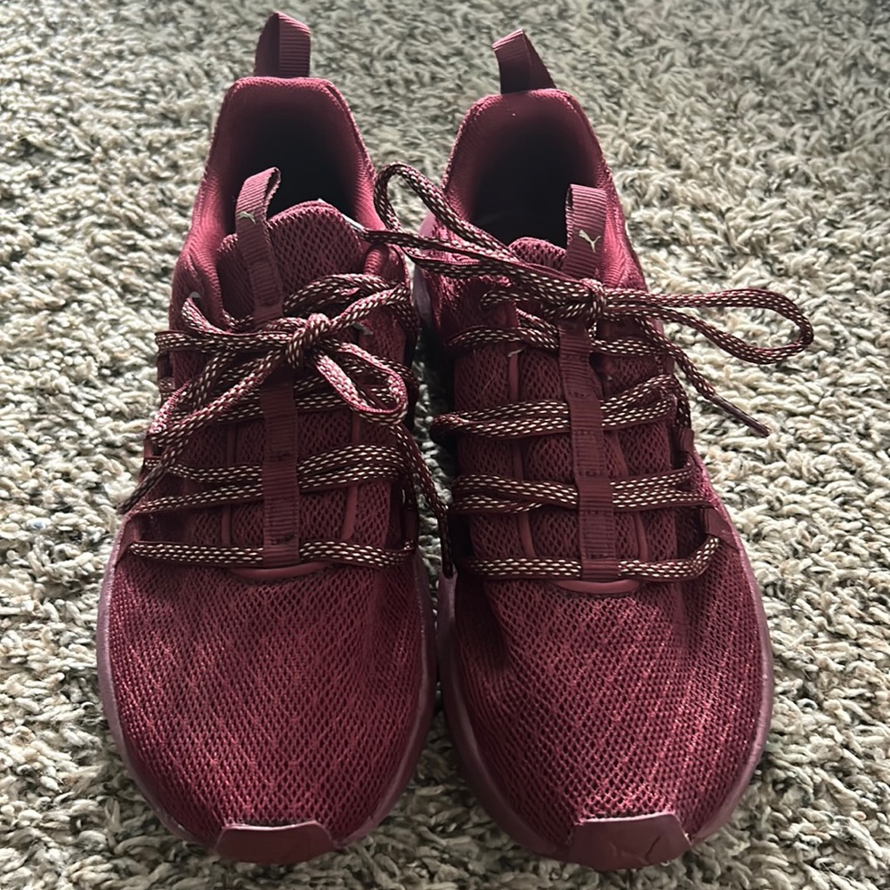 Puma tennis shoes